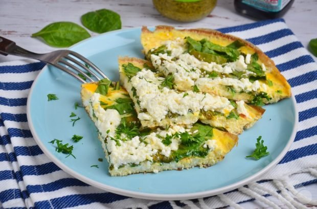 Omelet with spinach and feta