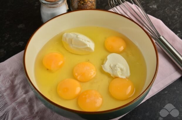 Omelet with cauliflower, broccoli and brie cheese: photo of recipe preparation, step 2