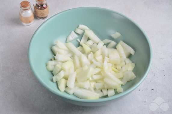 Classic beef goulash recipe: photo of recipe preparation, step 2