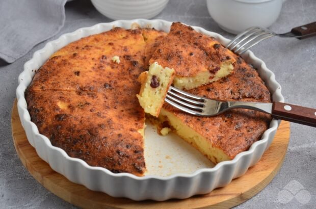 Cottage cheese casserole with semolina and cranberries – a simple and delicious recipe with photos (step by step)