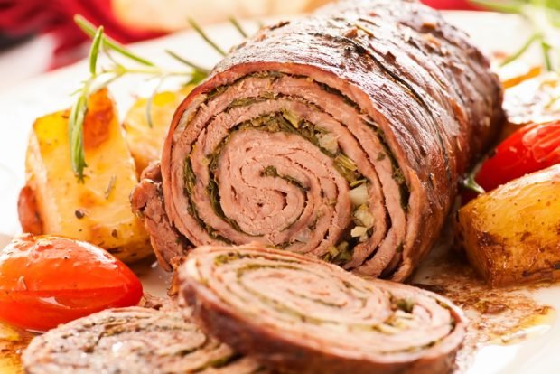 Pork roll with leeks and herbs – a simple and delicious recipe, how to cook step by step