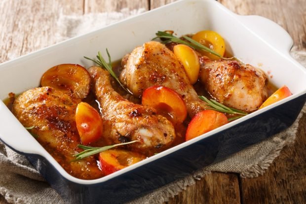 Chicken legs with plums in the oven – a simple and delicious recipe, how to cook step by step