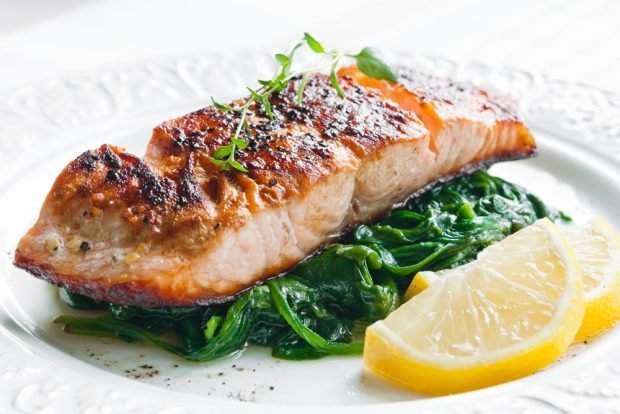 Salmon with spinach in the oven – a simple and delicious recipe, how to cook step by step