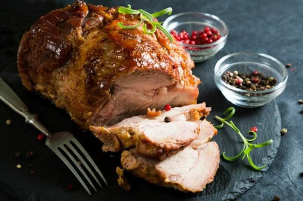 Pork with mustard in the oven is a simple and delicious recipe, how to cook step by step