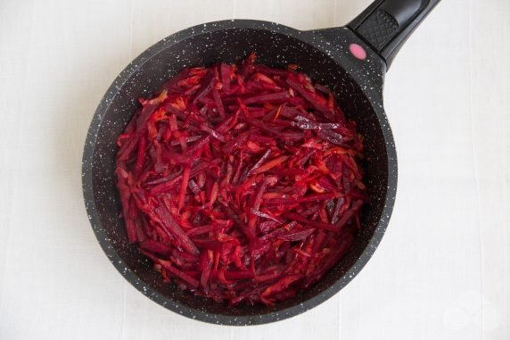 Red borscht: photo of recipe preparation, step 5