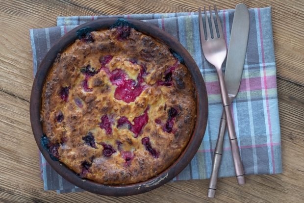 Cottage cheese casserole with apples and berries – a simple and delicious recipe, how to cook step by step