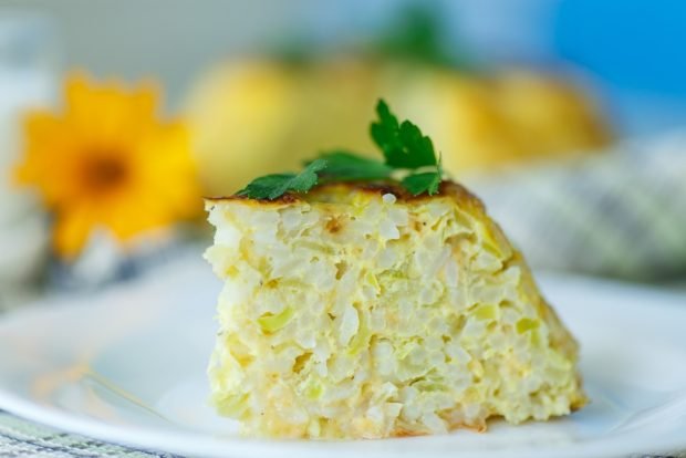 Rice casserole with zucchini in a slow cooker is a simple and delicious recipe, how to cook step by step