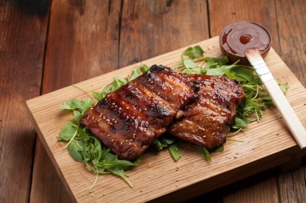 Pork ribs baked in Chinese - a simple and delicious recipe, how to cook step by step