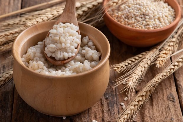 Pearl porridge in pots is a simple and delicious recipe, how to cook step by step