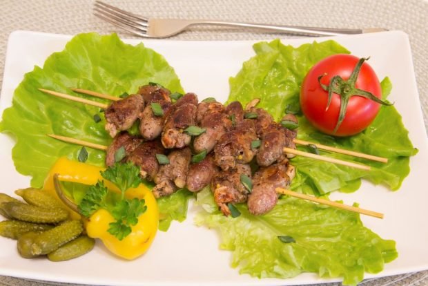 Shish kebab of chicken hearts in the oven on skewers – a simple and delicious recipe, how to cook step by step