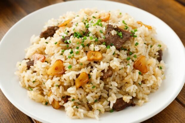 Rice with pork and garlic is a simple and delicious recipe, how to cook step by step