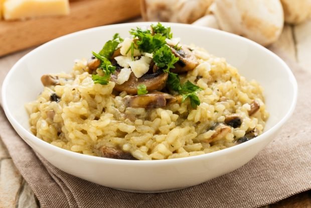 Risotto with champignons is a simple and delicious recipe, how to cook step by step