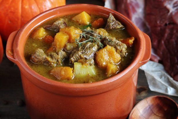 Beef with pumpkin in pots is a simple and delicious recipe, how to cook step by step