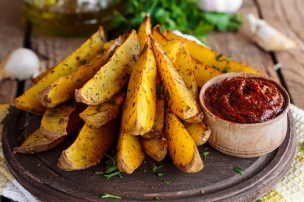 Rustic potatoes baked in the peel – a simple and delicious recipe, how to cook step by step