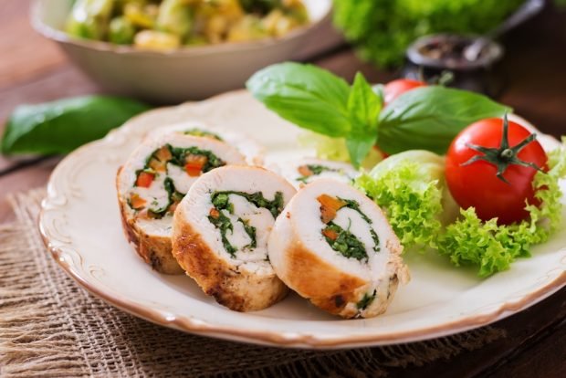 Chicken roll with vegetables and herbs – a simple and delicious recipe, how to cook step by step