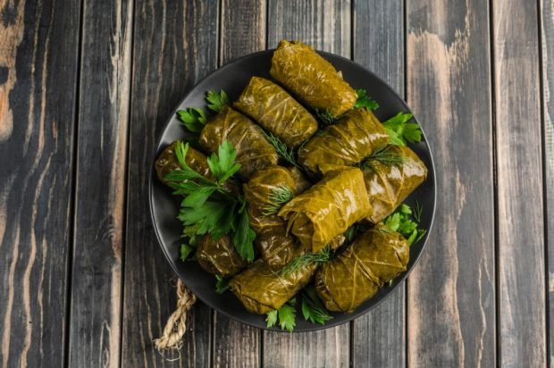 Dolma in a slow cooker is a simple and delicious recipe, how to cook step by step