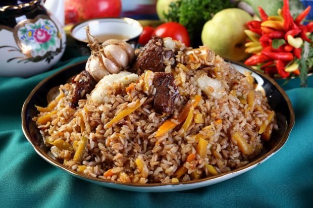 Pilaf of brown rice and lamb in a slow cooker – a simple and delicious recipe, how to cook step by step