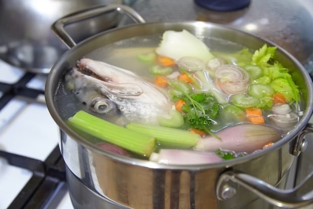 Fish broth from whole fish – a simple and delicious recipe, how to cook step by step