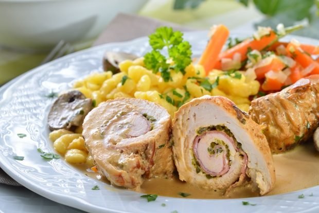 Chicken roll with ham and gherkins – a simple and delicious recipe, how to cook step by step