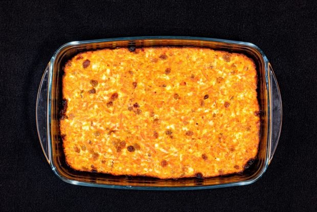 Cottage cheese casserole with carrots, rice and dried fruits is a simple and delicious recipe, how to cook step by step