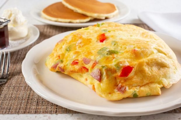 Omelet with vegetables and sausage in a slow cooker – a simple and delicious recipe, how to cook step by step