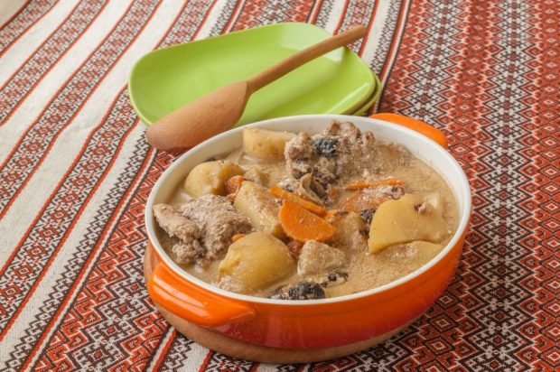 Rabbit stewed with potatoes and prunes – a simple and delicious recipe, how to cook step by step