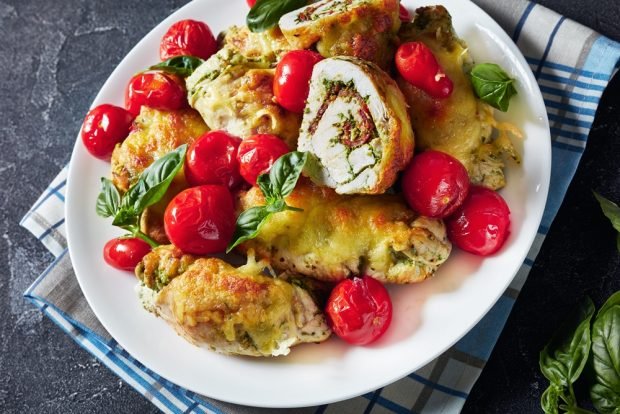 Chicken roll with tomatoes and basil – a simple and delicious recipe, how to cook step by step