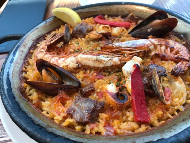 Paella with sea cocktail – a simple and delicious recipe, how to cook step by step