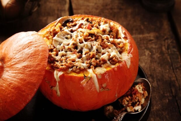 Stuffed pumpkin with pork and mushrooms – a simple and delicious recipe, how to cook step by step