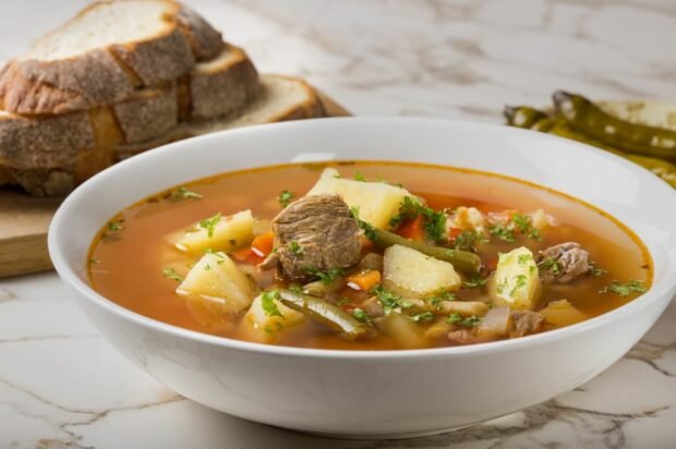 Soup with beef and string beans