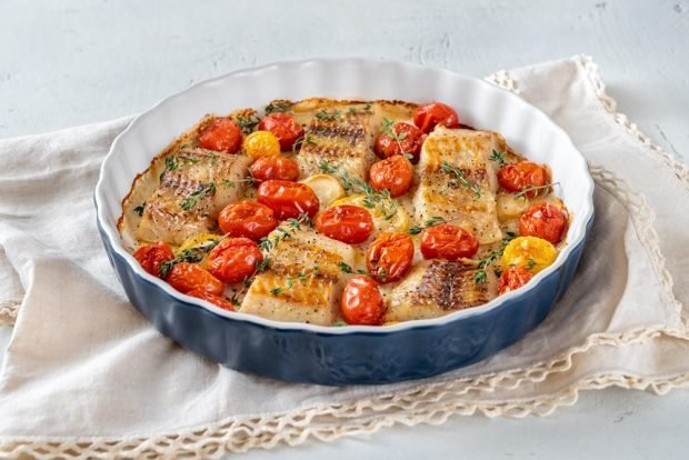 Cod casserole with tomatoes in the oven is a simple and delicious recipe, how to cook step by step