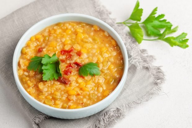 Pea porridge with dried tomatoes in pots is a simple and delicious recipe, how to cook step by step