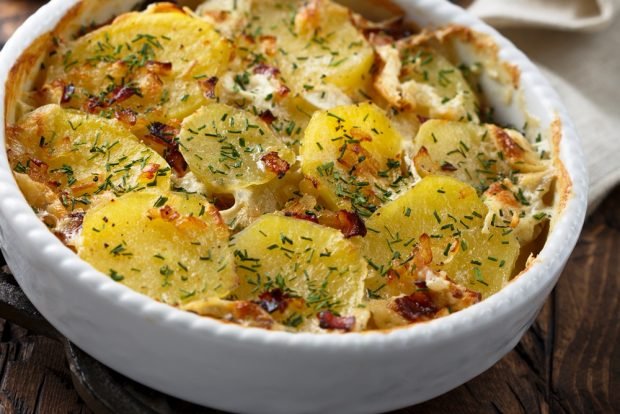 Potato casserole with bacon and herbs – a simple and delicious recipe, how to cook step by step