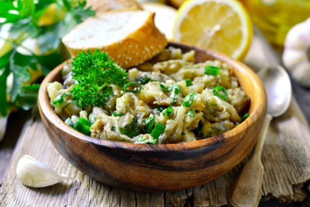 Eggplant salad on the grill 