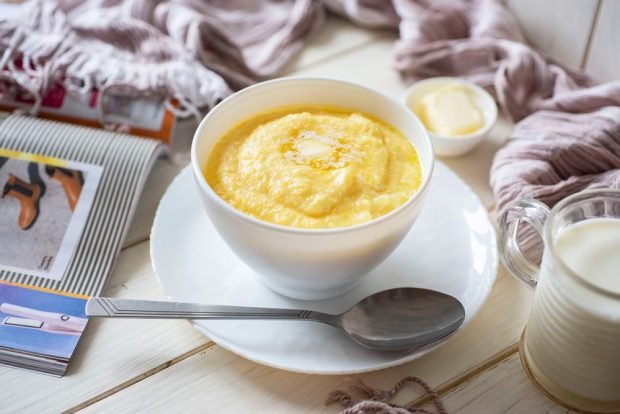 Corn porridge with milk in the microwave is a simple and delicious recipe, how to cook step by step