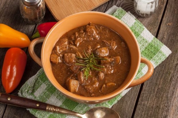 Pork goulash in a slow cooker is a simple and delicious recipe, how to cook step by step