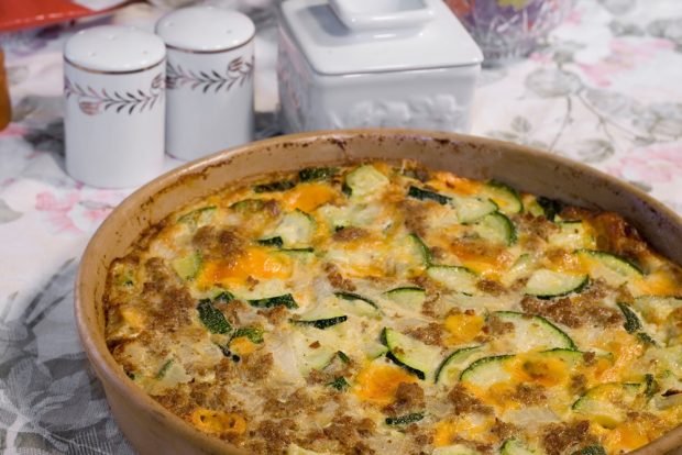 Zucchini casserole with minced meat