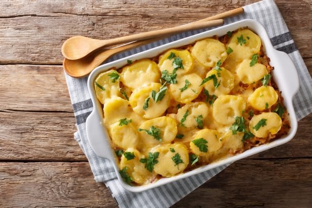 Potato casserole with cabbage and minced meat