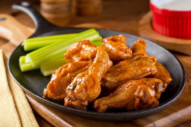 Chicken wings baked in honey