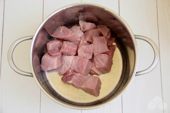 Meat soup with dumplings: photo of recipe preparation, step 1