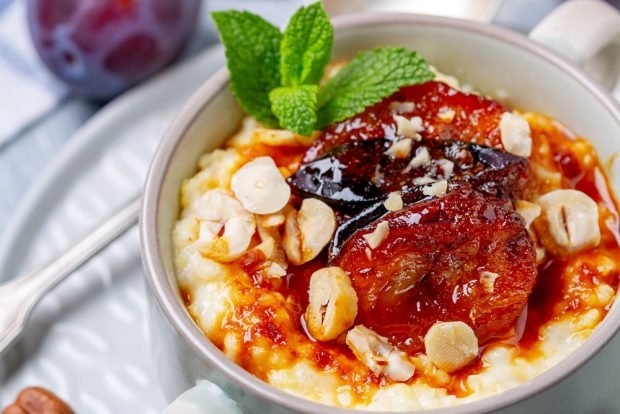 Millet porridge with plum in pots is a simple and delicious recipe, how to cook step by step