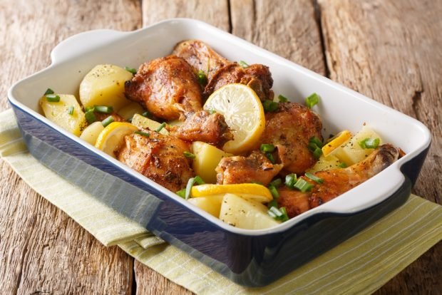 Chicken legs with potatoes and lemon in the oven – a simple and delicious recipe, how to cook step by step