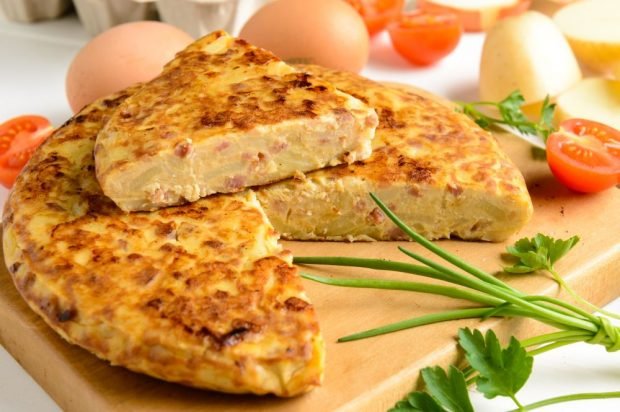 Classic Spanish omelet with ham – a simple and delicious recipe, how to cook step by step