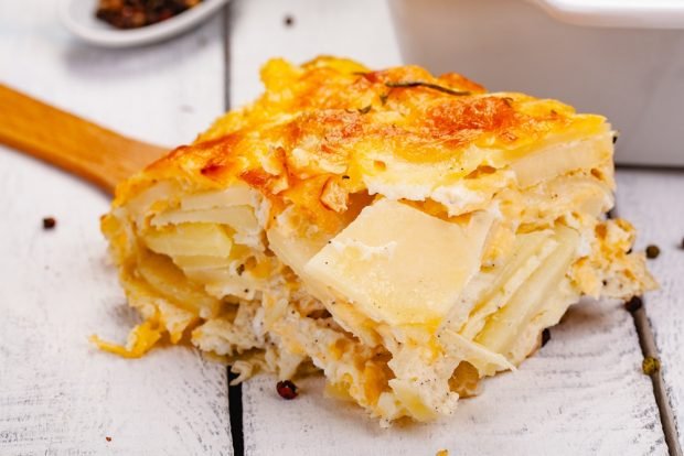 Potato casserole with cheese filling is a simple and delicious recipe, how to cook step by step