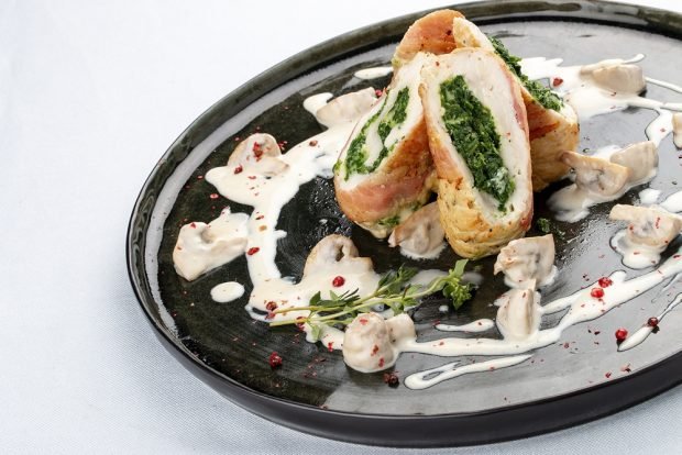 Chicken roll with spinach is a simple and delicious recipe, how to cook step by step