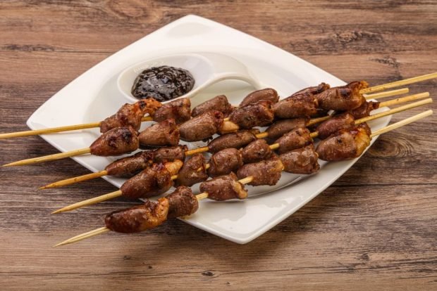 Shish kebab from chicken hearts is a simple and delicious recipe, how to cook step by step