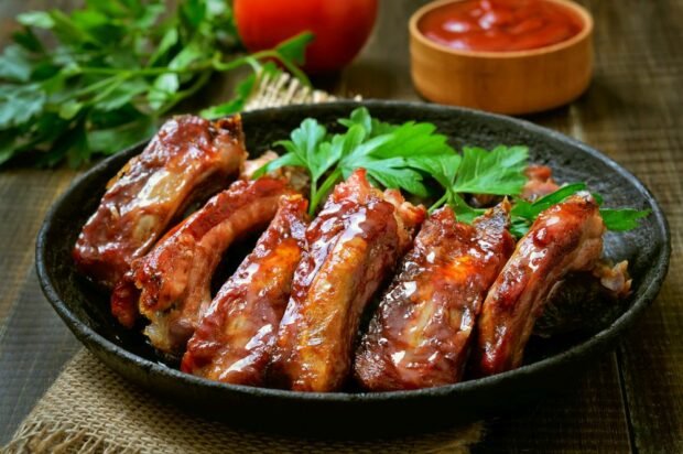 Ribs baked in ketchup – a simple and delicious recipe, how to cook step by step