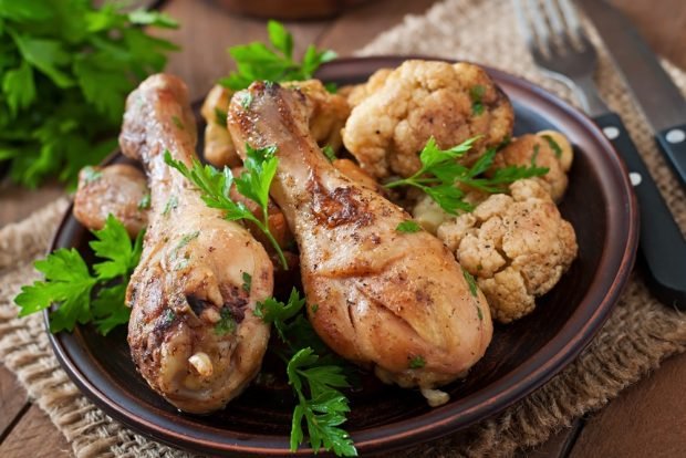 Chicken legs with cauliflower in the oven – a simple and delicious recipe, how to cook step by step