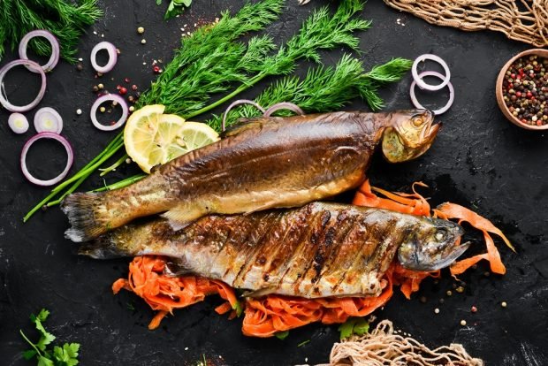 Trout with carrots in the oven – a simple and delicious recipe, how to cook step by step