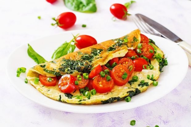 Omelet with spinach and cherry tomatoes in a slow cooker – a simple and delicious recipe, how to cook step by step